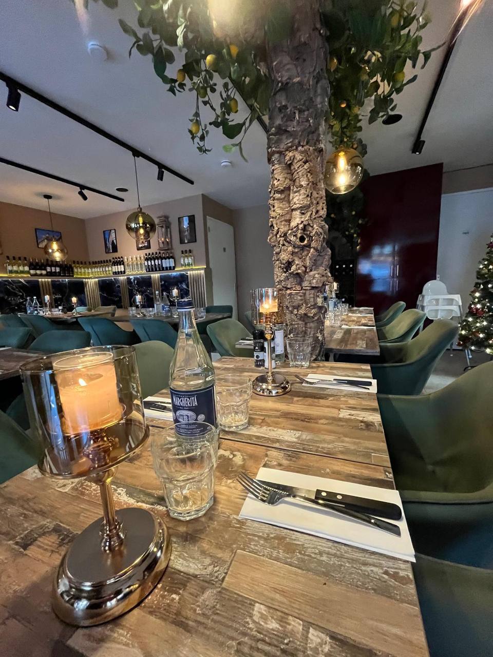 Restaurant sfeer avond - 's-Gravenzande